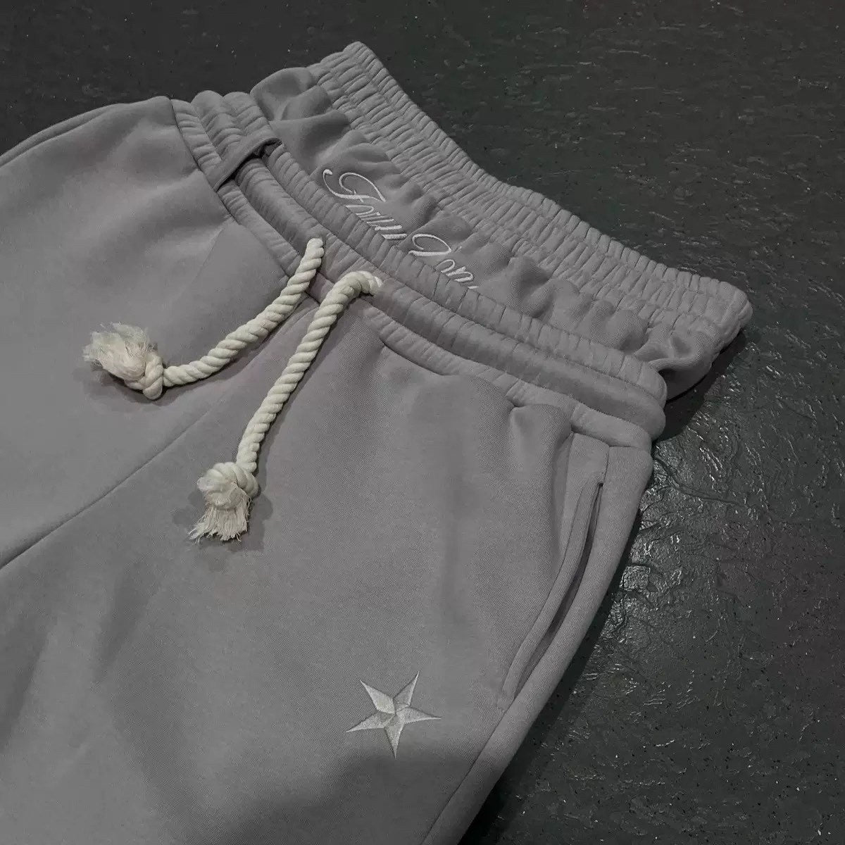 RelaxForm™ - Baggy Sweatpants