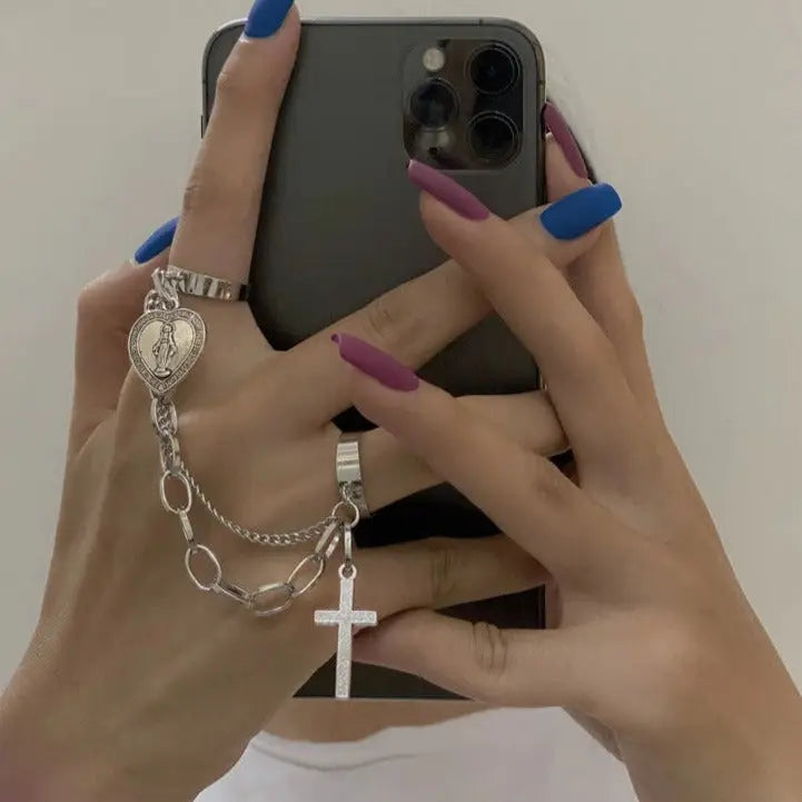 ChainAura™ - Hand Chain Ring Bracelet