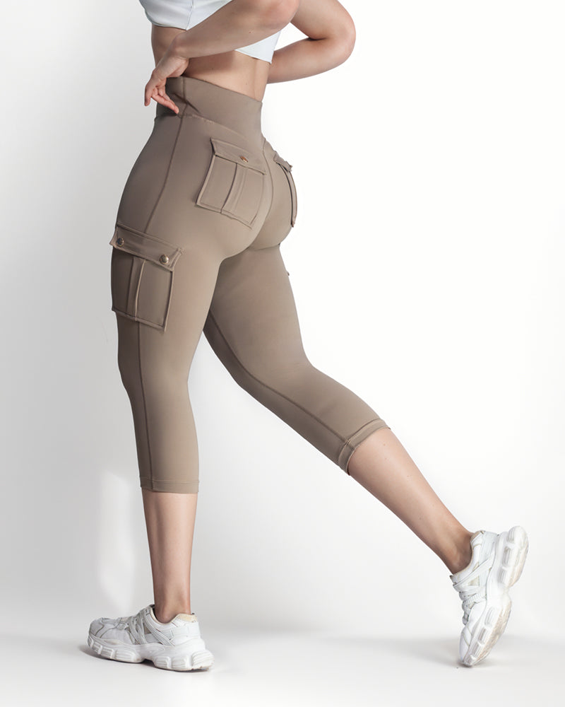 CargoCurve™ - Sculpt Capri Leggings